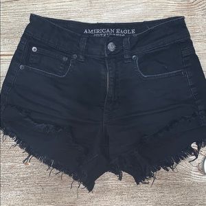 AMERICAN EAGLE HI RISE FESTIVAL BLACK SHORTS